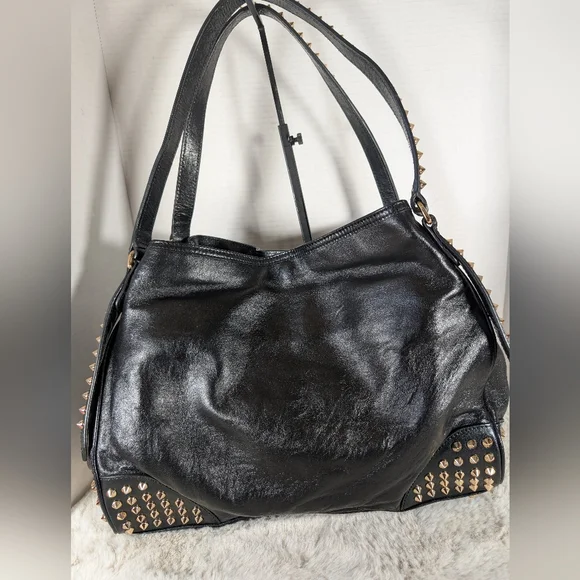 Burberry Black Leather Shoulder Bag with Gold Studs - Picture 3 of 13